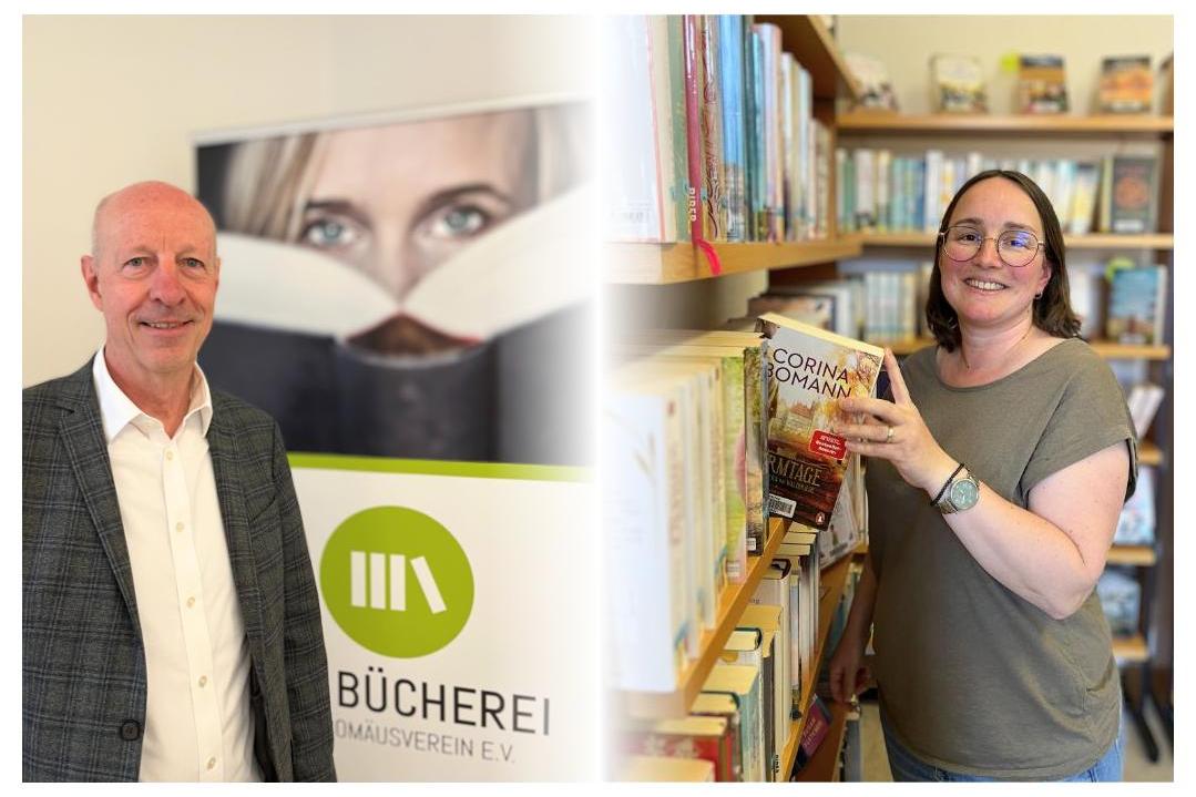 Links Mann vor Bücherei-Banner; rechts Frau in Bücherei, greift Buch aus Regal.    (Alt-Text erstellt mit KI-Unterstützung)